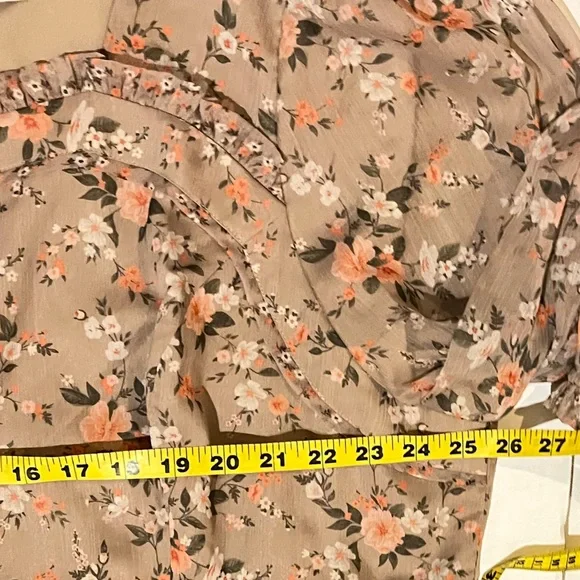 Ivy City Tiered Floral Maxi Dress - Picture 11 of 14